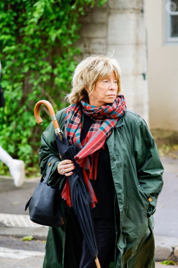 Danièle Thompson - Obsèques de l'avocat pénaliste, ancien ministre, grand officier de la Légion d'honneur, Georges Kiejman au cimetière du Montparnasse dans le 14ème arrondissement de Paris, France, le 12 mai 2023. © Cyril Moreau/Bestimage 