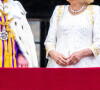 C'est un ancien camarade de Cambridge qui a fait des révélations, dévoilées dans le livre Charles III le mal aimé.
Le roi Charles III d'Angleterre et Camilla Parker Bowles, reine consort d'Angleterre - La famille royale britannique salue la foule sur le balcon du palais de Buckingham lors de la cérémonie de couronnement du roi d'Angleterre à Londres le 5 mai 2023.