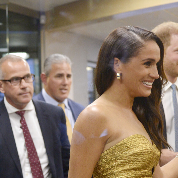 Le prince Harry, duc de Sussex et Meghan Markle, duchesse de Sussex, et sa mère Doria Ragland, arrivent à la cérémonie des "Women of Vision Awards" au Ziegfeld Theatre à New York, le 16 mai 2023.