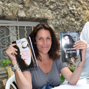 Et elle a révélé qu'elle n'était plus en couple avec Gilles
Exclusif - Astrid Veillon - 11ème édition des flâneries d'art comtemporain à Aix-en-Provence, France, le 16 juin 2018. © Bestimage