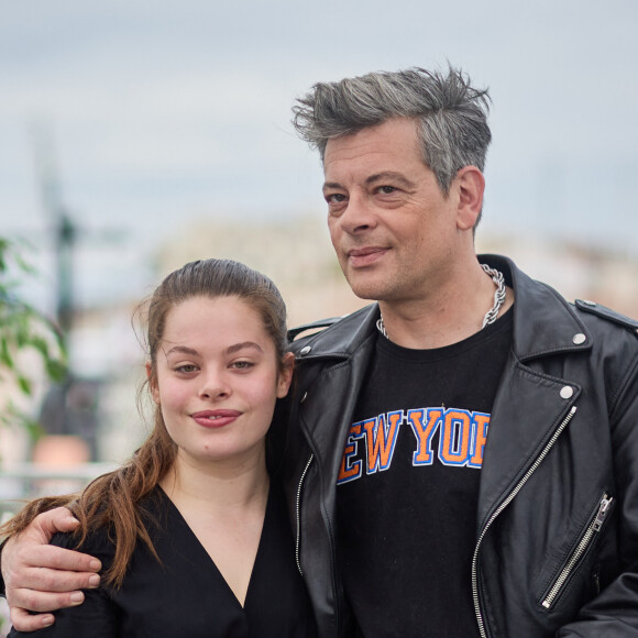 Benjamin Biolay et sa fille Anna Biolay au photocall de "Rosalie" lors du 76ème Festival International du Film de Cannes, le 18 mai 2023. © Jacovides/Moreau/Bestimage 