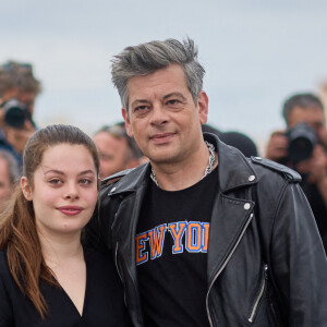 Benjamin Biolay et sa fille Anna Biolay au photocall de "Rosalie" lors du 76ème Festival International du Film de Cannes, le 18 mai 2023. © Jacovides/Moreau/Bestimage 