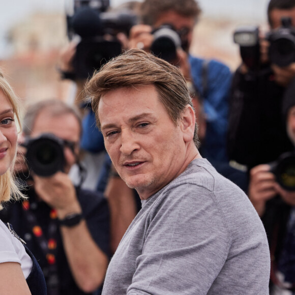 Benoît Magimel et Nadia Tereszkiewicz au photocall de "Rosalie" lors du 76ème Festival International du Film de Cannes, le 18 mai 2023. © Jacovides/Moreau/Bestimage 