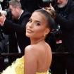 Poupette Kenza attaquée à Cannes : sa robe comparée à une "éponge", elle réagit cash
