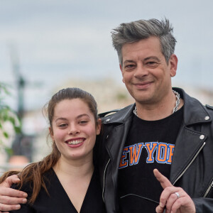 Benjamin Biolay et sa fille Anna Biolay au photocall de "Rosalie" lors du 76ème Festival International du Film de Cannes, le 18 mai 2023. © Jacovides/Moreau/Bestimage 