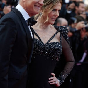 Tom Hanks et sa femme Rita Wilson - Montée des marches du film " Asteroid City " lors du 76ème Festival International du Film de Cannes, au Palais des Festivals à Cannes. Le 23 mai 2023 © Jacovides-Moreau / Bestimage 