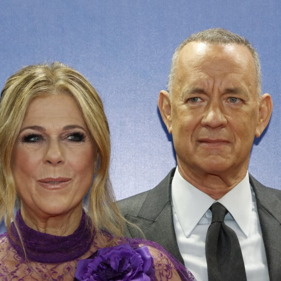 Rita Wilson, Tom Hanks and Rachel Keller à la première du film "Thanks a Man Called Otto" à Madrid, le 12 décembre 2022. 