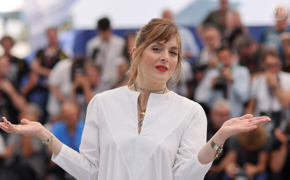 Valérie Donzelli au photocall de "L'amour et les forêts (just the two of us)" lors du 76ème Festival International du Film de Cannes, le 24 mai 2023. © Moreau/Jacovides/Bestimage 