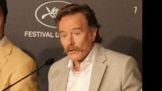 VIDEO Bryan Cranston quitte la pièce en pleine conférence de presse d'Asteroid City à Cannes... à deux reprises !