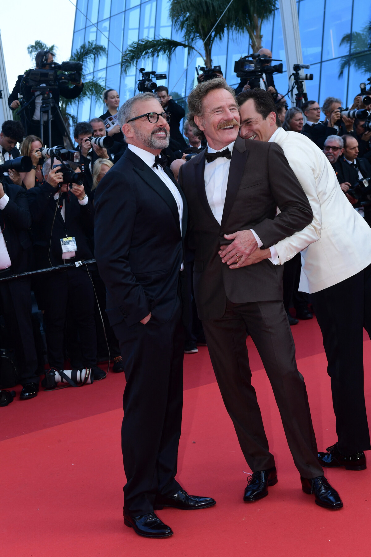 Photo : Steve Carell, Bryan Cranston et Rupert Friend à la montée des