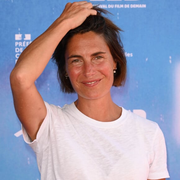 Alessandra Sublet au photocall de la première édition du Festival du Film de Demain au Ciné Lumière à Vierzon, France, le 4 juin 2022. © Coadic Guirec/Bestimage