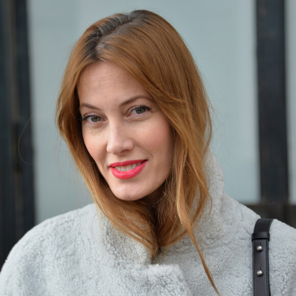 Sur son couple discret avec Arthur, elle fait aussi une petite révélation.
Mareva Galanter - Arrivée des people au défilé de mode "Each x Other" lors de la fashion week à Paris, le 3 mars 2015.