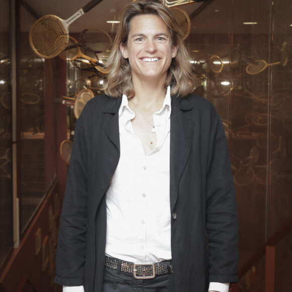 Exclusif - Amélie Mauresmo, la directrice du tournoi de Roland Garros, en marge de la présentation de l'Open de France 2023 au Stade de Roland Garros à Paris, France, le 21 avril 2023. Le tournoi de tennis de l'Open de France aura lieu du 28 mai au 11 juin 2023. © Jack Tribeca/Bestimage