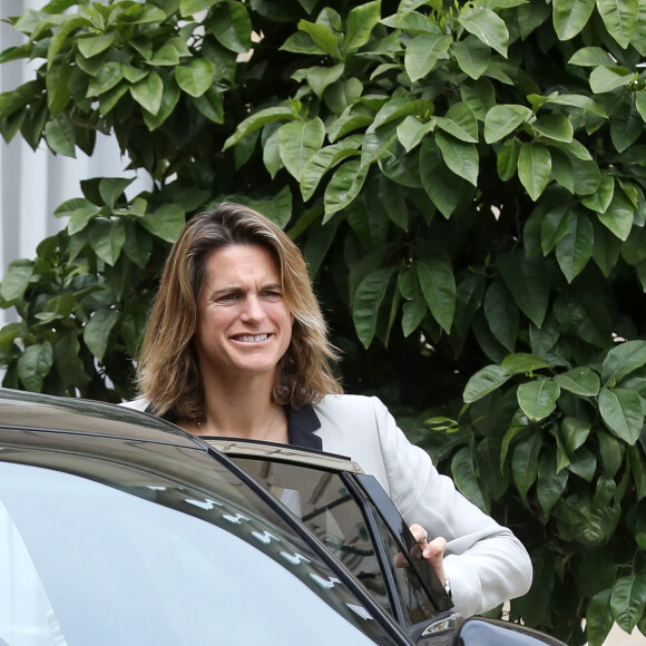Amélie Mauresmo à la sortie de la remise de la Légion d'honneur à la légende du tennis B.J.King au palais de l'Elysée à Paris le 3 juin 2022. © Stephane Lemouton/Bestimage