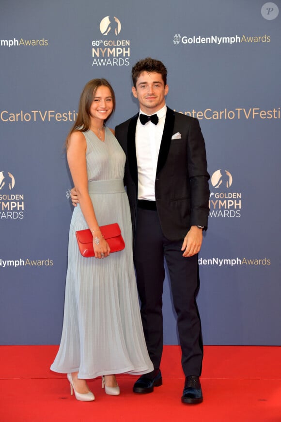 Ils étaient ensemble depuis trois ans.
Charles Leclerc et Charlotte Siné lors du photocall de la cérémonie des Nymphes d'Or du 60ème festival de télévision de Monte Carlo au Grimaldi Forum à Monaco le 22 juin 2021.Cette année, beaucoup de lauréats seront présents en hologramme à cause des restrictions sanitaires © Bruno Bebert / Bestimage 