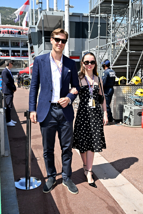 La veille, le couple s'était rendu aux séances d'essais qualificatives du 80ème Grand Prix
Ben-Sylvester Strautmann et sa compagne la princesse Alexandra de Hanovre - La famille princière de Monaco assiste aux séances d'essais qualificatives du 80ème Grand Prix de Monaco de Formule 1 à Monaco le 27 mai 2023. © Bruno Bebert/Bestimage