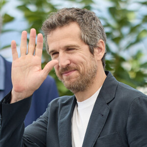  Le comédien avait également précisé qu'elle chuchotait. Une situation étrange, qui s'est prolongée pendant quelques instants avant qu'elle ne décide finalement d'ouvrir la porte de son appartement.
Guillaume Canet au photocall de "Acide" lors du 76ème Festival International du Film de Cannes, au Palais des Festivals à Cannes, France, le 22 mai 2023. © Jacovides-Moreau/Bestimage 