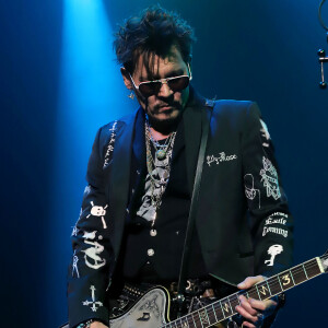 et compte bien mener sa carrière d'acteur et de musicien de front
Johnny Depp (groupe Hollywood Vampires) en concert au Hollywood Vampires Live à Los Angeles, le 10 mai 2019. 