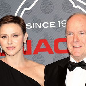 La princesse Charlene de Monaco et le prince Albert II de Monaco - Dîner de gala du 80ème Grand Prix de Formule 1 de Monaco remporté par le pilote Red Bull M. Verstappen, à Monaco le 28 mai 2023. La soirée s'est déroulé dans la Salles des Etoiles du Sporting Monte-Carlo. © Claudia Albuquerque/Bestimage 