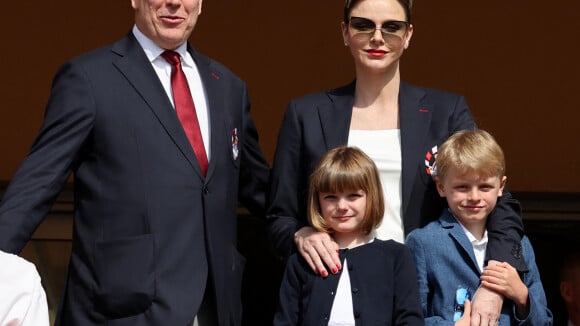 PHOTO Jacques et Gabriella de Monaco si élégants : en retrait au Grand Prix, ils étaient bien là avec leurs parents