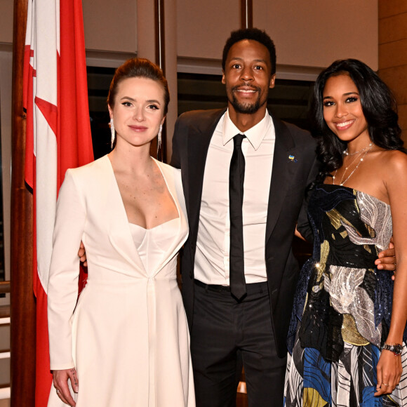 "Peut-être qu'un jour vous la verrez jouer au tennis ici. Ce serait amusant pour elle, a ajouté la femme de Gaël Monfils
Exclusif - Elina Svitolina, Gaël Monfils et Clémence Botino - Gala annuel de la Fondation Elina Svitolina au Yacht Club de Monaco. Le 2 décembre 2022 © Bruno Bebert / Bestimage