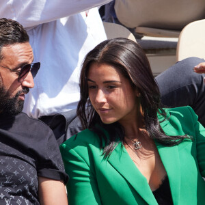 
Cyril Hanouna et la joueuse de tennis française Lola Marandel, une amie que Stan Wawrinka lui a présentée, en tribunes lors des Internationaux de France de tennis de Roland Garros 2023 à Paris, France, le 31 mai 2023. © Jacovides-Moreau/Bestimage