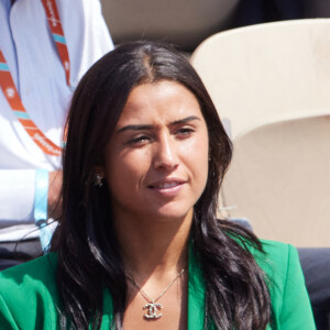 Cyril Hanouna et la joueuse de tennis française Lola Marandel, une amie que Stan Wawrinka lui a présentée, en tribunes lors des Internationaux de France de tennis de Roland Garros 2023 à Paris, France, le 31 mai 2023. © Jacovides-Moreau/Bestimage