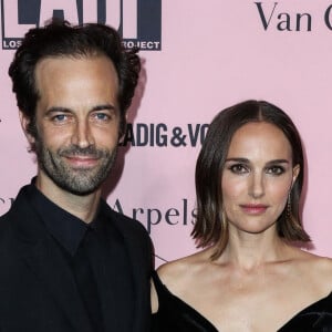 Benjamin Millepied et sa femme Natalie Portman au photocall de la soirée "L.A. Dance Project 2021 Gala" à Los Angeles, le 17 octobre 2021.
