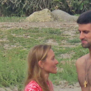Novak Djokovic, sa femme Jelena et leur fils Stefan en vacances à Marbella en Espagne le 20 octobre 2016.