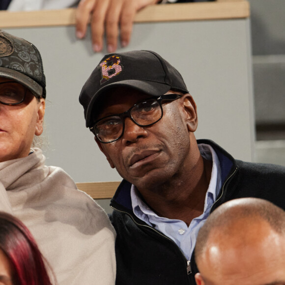 Julie Ferrier et son compagnon lors de la nocturne des Internationaux de France de tennis de Roland Garros 2023 à Paris, France, le 2 juin 2023. © Moreau-Jacovides/Bestimage