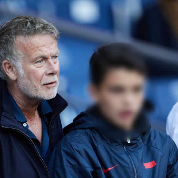 Franck Dubosc en tribunes lors du match de football Ligue 1 Uber Eats opposant le Paris Saint-Germain (PSG) au Clermont Foot 63 au Parc des Princes à Paris, France, le 3 juin 2023. Clermont a gagné 3-2. © Cyril Moreau/Bestimage