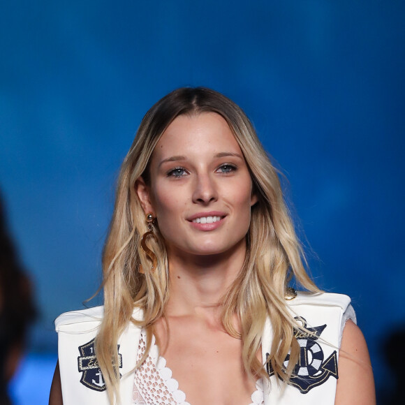 Ilona Smet au défilé "Etam Live Show 2018" aux Beaux-Arts à Paris, le 25 septembre 2018.
© Veeren / Moreau / Bestimage