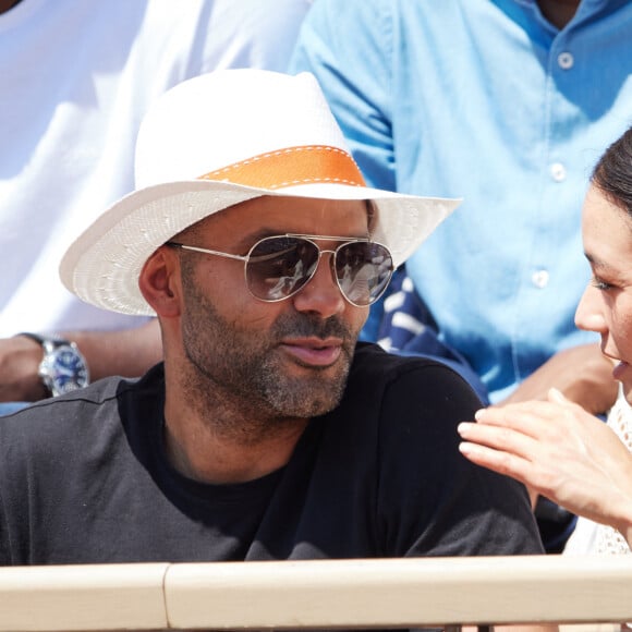 Tony Parker et sa compagne Alizé Lim en tribunes lors des Internationaux de France de tennis de Roland Garros 2023 à Paris, France, le 4 juin 2023. © Cyril Moreau/Bestimage