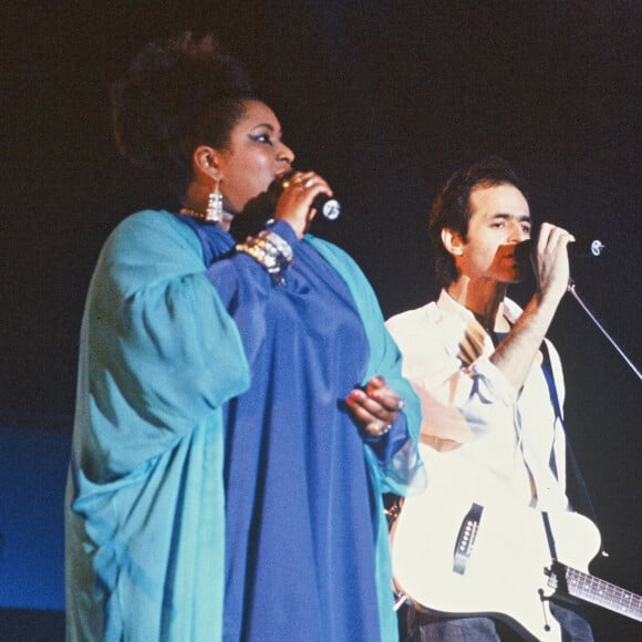 Acolyte de Jean-Jacques Goldman et de Michael Jones, la chanteuse est morte le 7 juin 2001.
Carole Fredericks et Jean-Jacques Goldman.