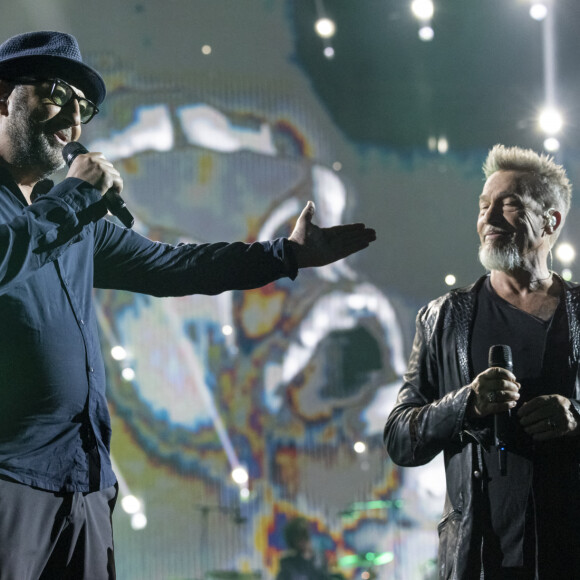 Exclusif - Kad Merad et Florent Pagny - Concert hommage à Johnny Hallyday "Que je t'aime" à l'AccorHotels Arena Paris Bercy à Paris. Le 14 septembre 2021 © Borde-Jacovides-Moreau / Bestimage 