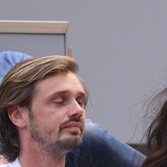 Jade Lagardère était elle aussi dans les tribunes
Jade Forest Lagardere - Les célébrités dans les tribunes lors des Internationaux de France de Tennis de Roland Garros 2023 le 7 juin 2023.