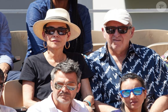 Cristina Cordula et son mari Frédéric Cassin en tribunes lors des Internationaux de France de tennis de Roland Garros 2023 à Paris, France, le 4 juin 2023. © Cyril Moreau/Bestimage