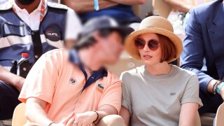 Roland-Garros : Elodie Frégé très proche d'un ancien de la Star Ac, une bombe dans une tenue pas très réglementaire
