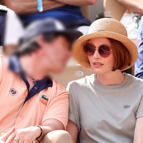 Elodie Frégé a assisté à la finale Dames de Roland-Garros
Elodie Frégé dans les tribunes lors des Internationaux de France de Tennis de Roland Garros 2023. © Jacovides-Moreau / Bestimage