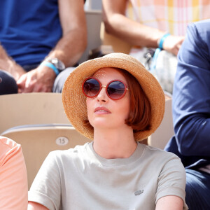 Lukas Delcourt, Elodie Frégé dans les tribunes lors des Internationaux de France de Tennis de Roland Garros 2023. Paris, le 10 juin 2023. © Jacovides-Moreau / Bestimage 