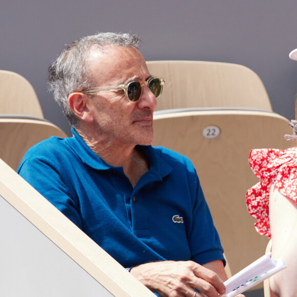 Elie Semoun dans les tribunes lors des Internationaux de France de Tennis de Roland Garros 2023. Paris, le 10 juin 2023. © Jacovides-Moreau / Bestimage 