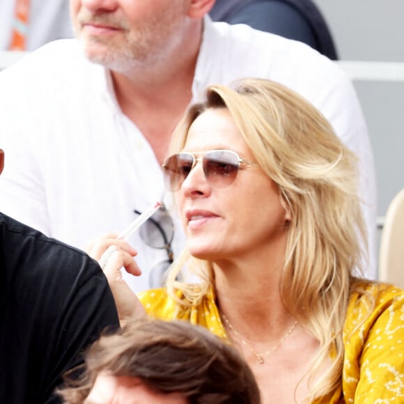 Roschdy Zem et sa compagne Sarah Lavoine en tribunes des Internationaux de France de tennis de Roland Garros 2023 à Paris le 11 juin 2023. © Jacovides-Moreau/Bestimage