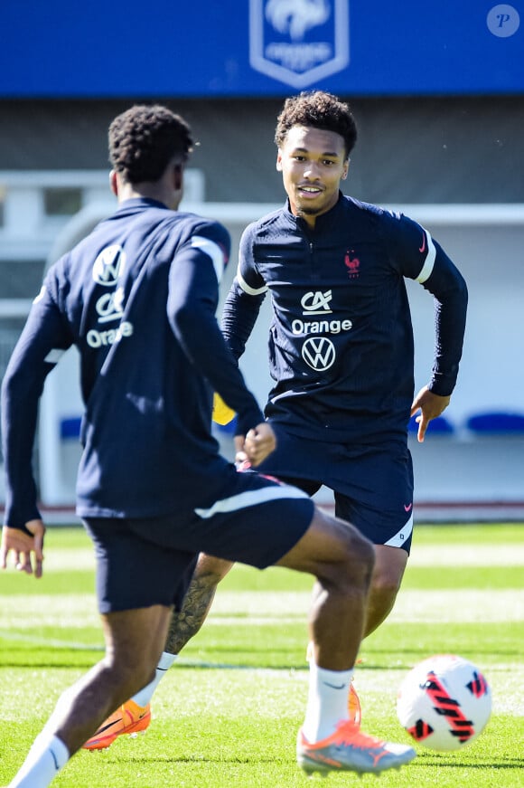 Il doit remplacer Adrien Rabiot qui est blessé.
Boubacar Kamara - Entraînement de l'équipe de France au Centre National du Football à Clairefontaine-en-Yvelines le 1er juin 2022. 