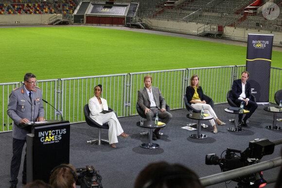 Le prince Harry lors de la conférence de presse des Invictus Games 2023 à Dusseldorf, Allemagne le 6 septembre 2022. © Piero Nigro/Alto Press via ZUMA Press / Bestimage 