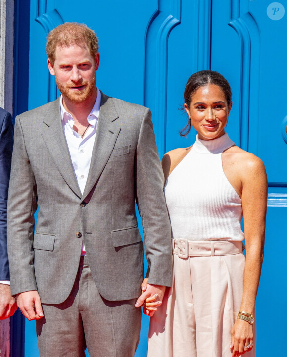 Le prince Harry, duc de Sussex et Meghan Markle, duchesse de Sussex, arrivent à l'hôtel de ville pour l'événement Invictus Games Dusseldorf 2023 One Year to Go, à Düsseldorf, Allemagne, le 6 septembre 2022. 