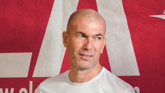 "Appartement avec tout petit jardin" : Zinedine Zidane et les coulisses de son arrivée à Madrid, un détail pesant dévoilé