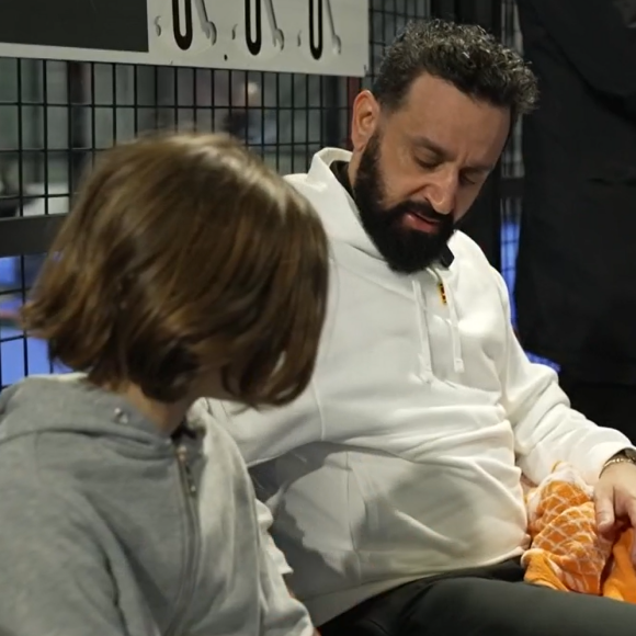 Cyril Hanouna et son fils Lino, extrait de l'émisison "Objectif Top 100".