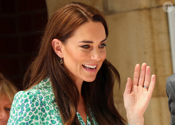 "Bien joué, toi !", lui a-t-elle alors dit.
Kate Middleton lors d'une visite au Riversley Park Children's Centre de Nuneaton, le 15 juin 2023.