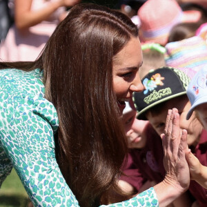 Kate Middleton lors d'une visite au Riversley Park Children's Centre de Nuneaton, le 15 juin 2023.