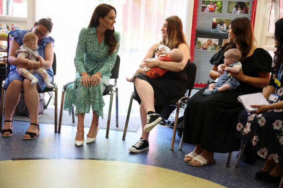 C'est dans ce cadre qu'elle s'est rendue, le 15 juin 2023, au Riversley Park Children's Center.
Kate Middleton lors d'une visite au Riversley Park Children's Centre de Nuneaton, le 15 juin 2023.